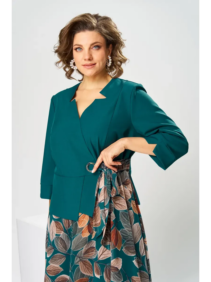 Ilyra – Reverskragen-Chiffonkleid