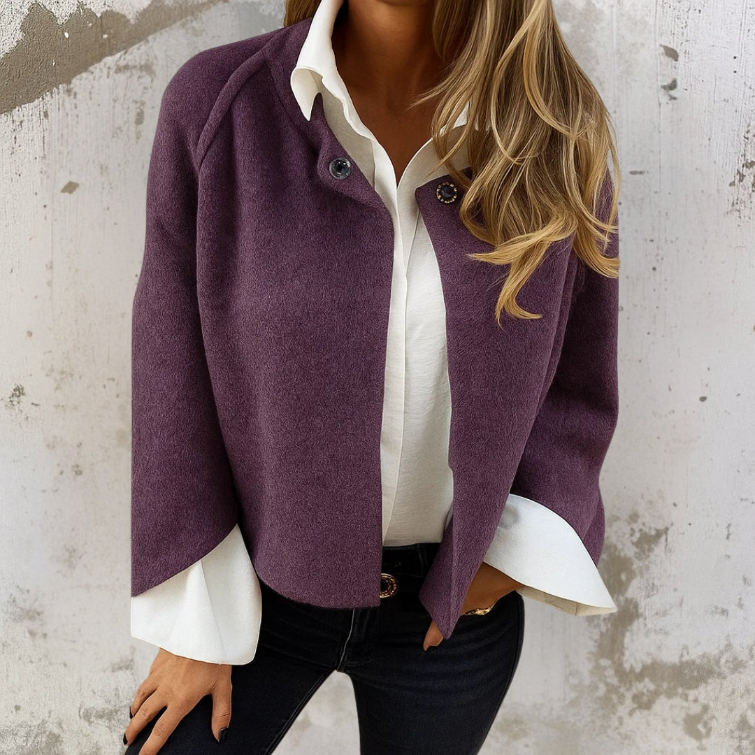 Nelira – Jacke mit einem vorderen Druckknopfverschluss und Kaschmir-Finish