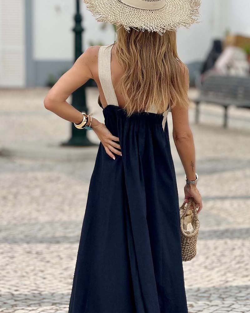 Seriva – Kleid mit gekreuztem Ausschnitt