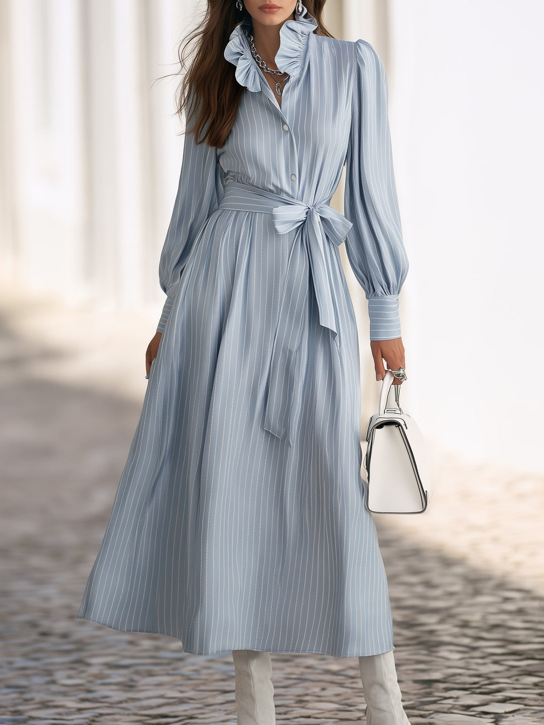 Zevine – Set aus Rüschenshirt mit Stehkragen und gestreiftem Maxikleid