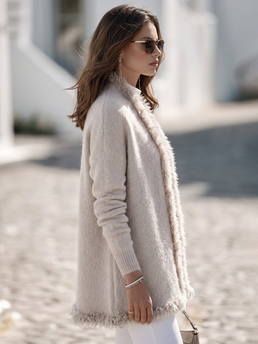 Brisah – Plüschbesatz-Strickjacke