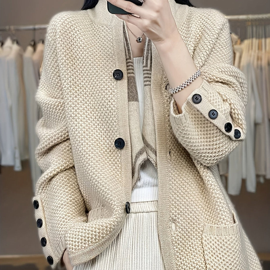 Vesara – Hochkragen-Strickjacke