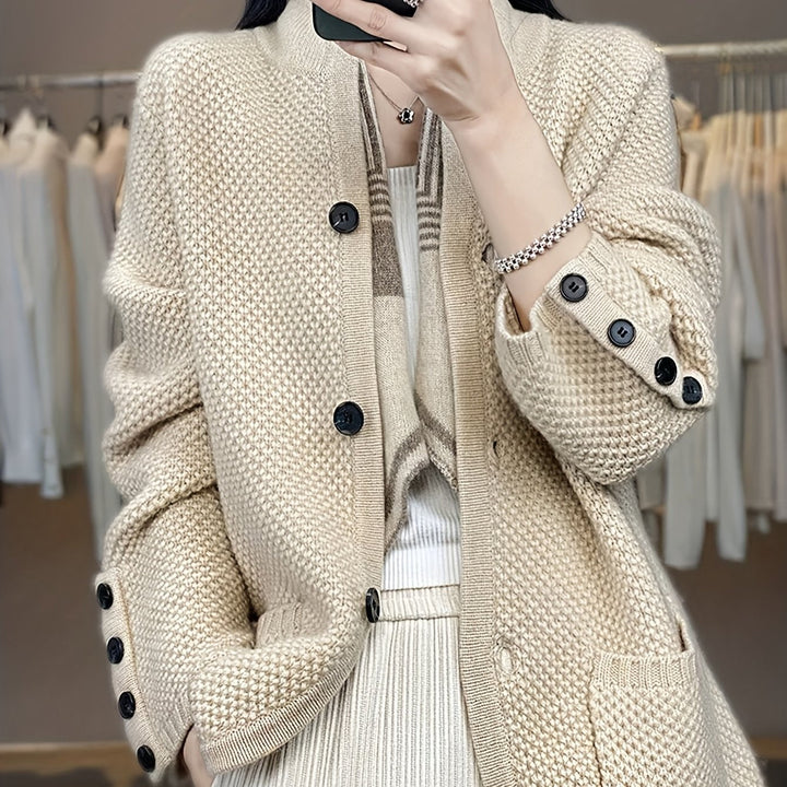 Vesara – Hochkragen-Strickjacke