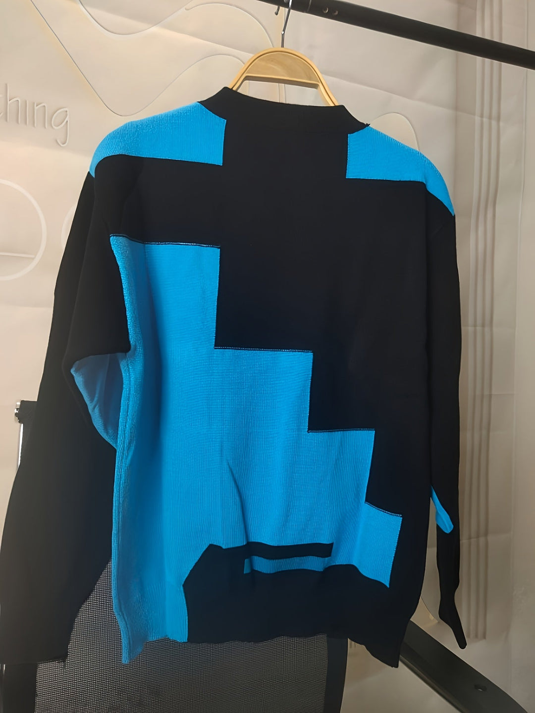 Neriva – Farbblock-Strickpullover