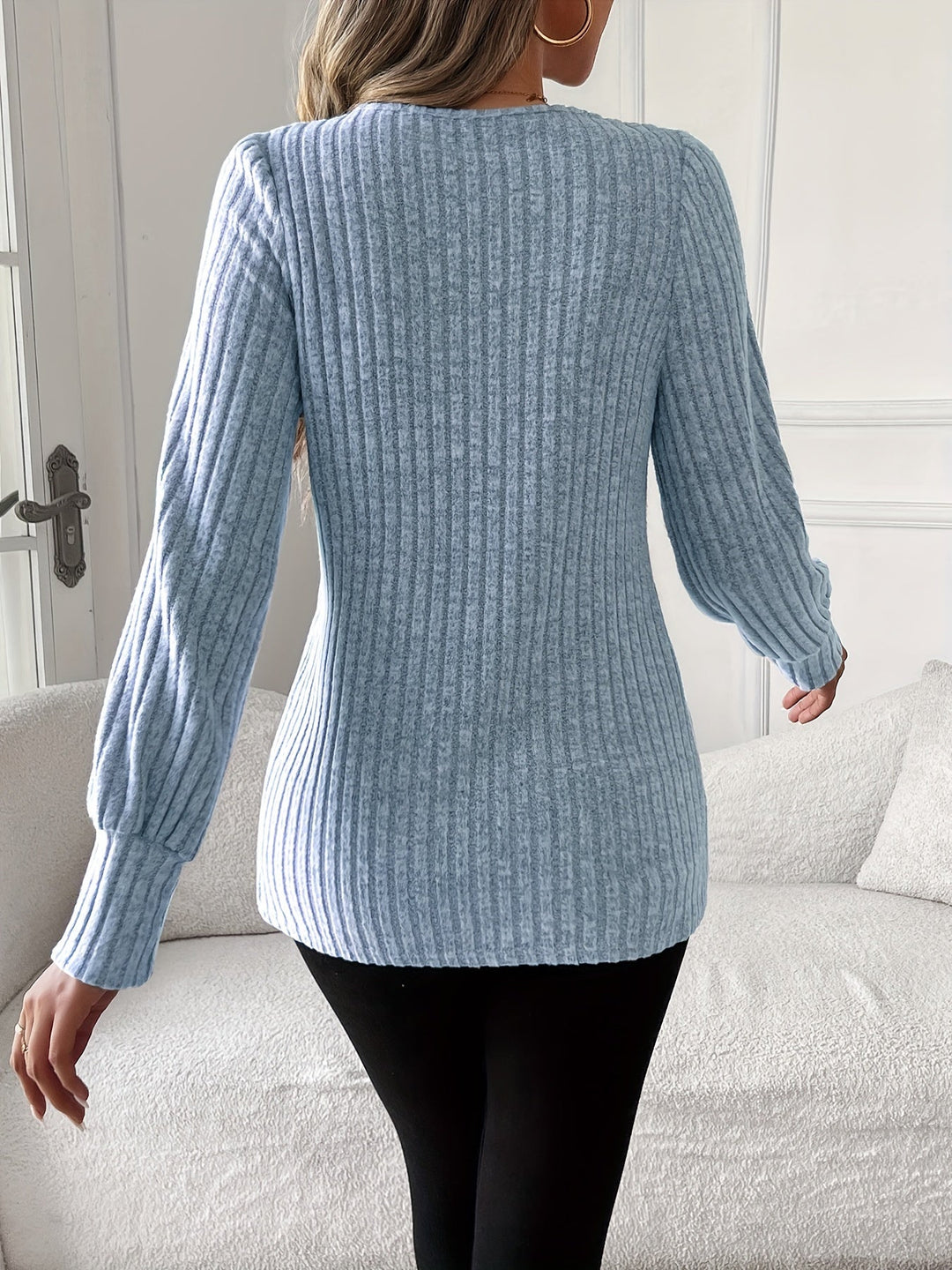 Nivara – Rundhals-Strick-T-Shirt mit Spitzenbesatz