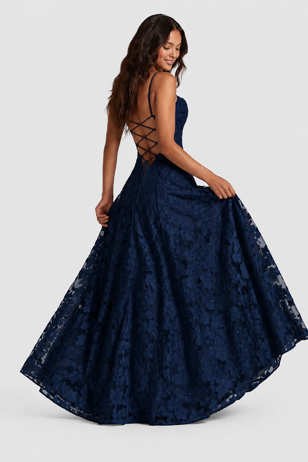 Nerila – erhabenes Blumenspitzenkleid