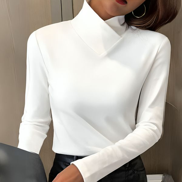 Nireva – Mit skulptiertem Ausschnitt, gestrickter Rollkragenpullover