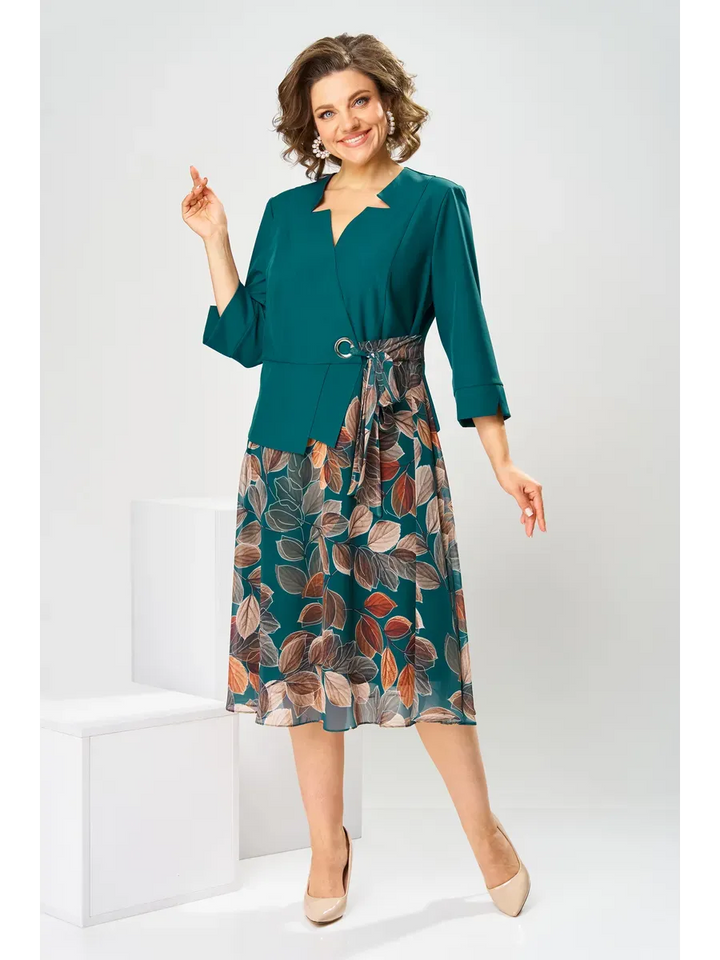 Ilyra – Reverskragen-Chiffonkleid