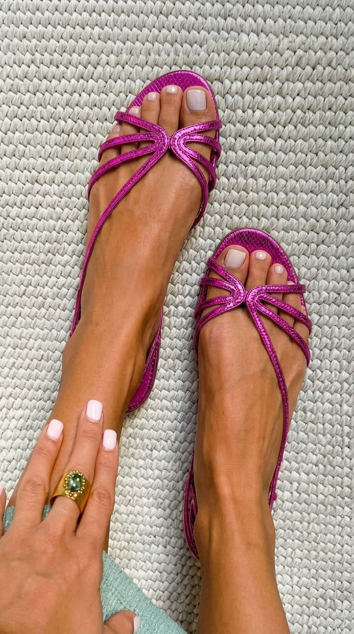 Kirela – dünnriemige Metallic-Optik-Sandalen