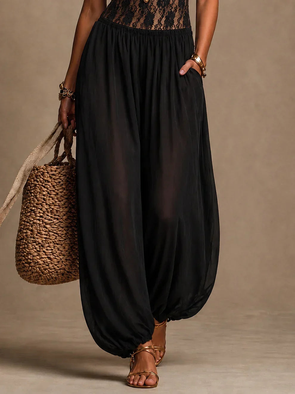 Rivena – Jumpsuit mit Spitzenoberteil