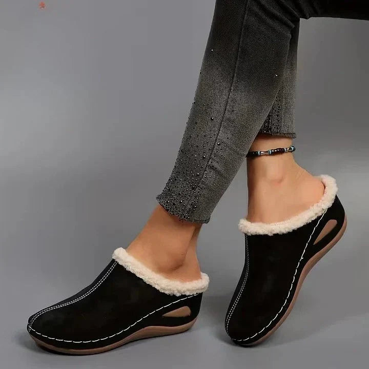 Mireva – Sandalen mit breiter Zehenpartie und Fellfutter