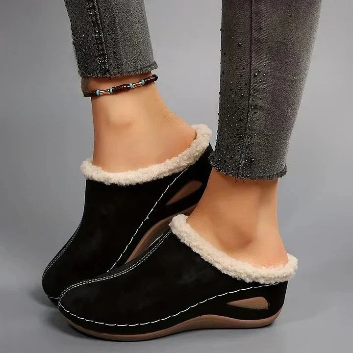 Mireva – Sandalen mit breiter Zehenpartie und Fellfutter