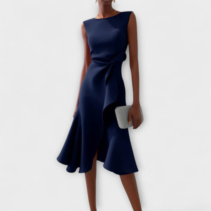 Nivara – Kleid mit Taillenknoten und Falten