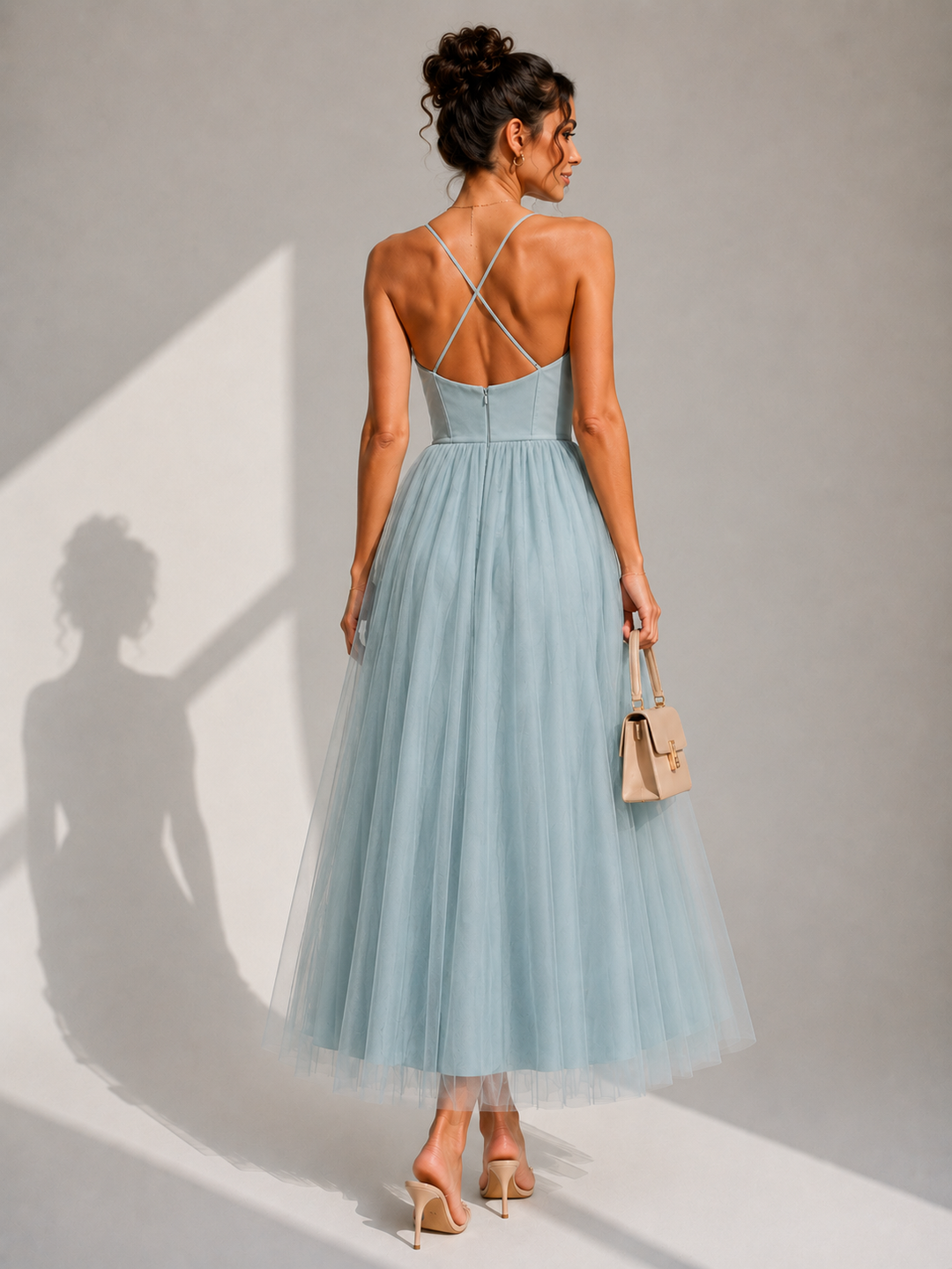Virela – Offenes Tüllkleid