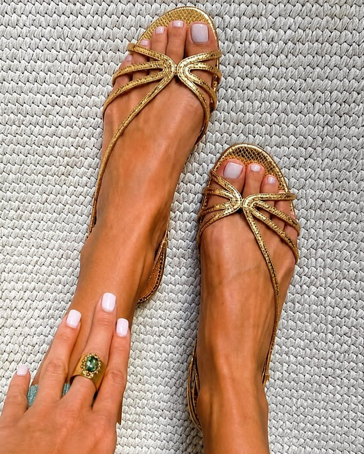 Kirela – dünnriemige Metallic-Optik-Sandalen