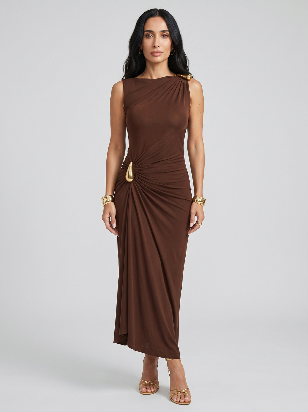 Mireva – Hüftgerafftes Kleid aus technischem Stoff