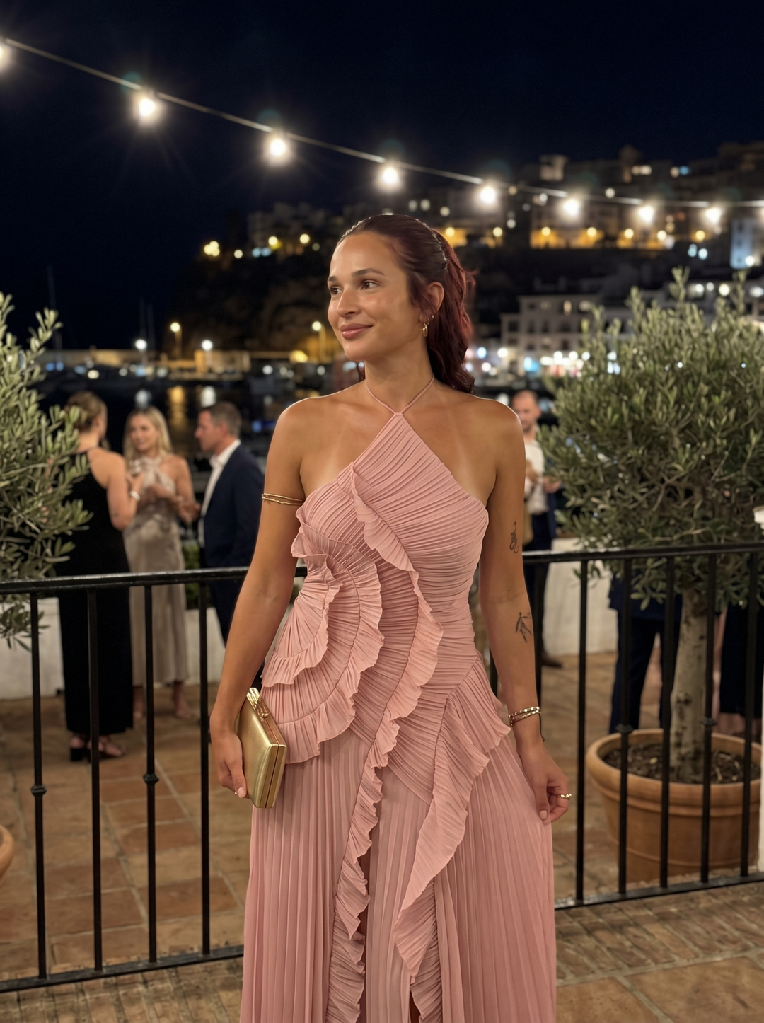 Vesara – Kleid mit Faltenrock aus hochdichtem Gewebe