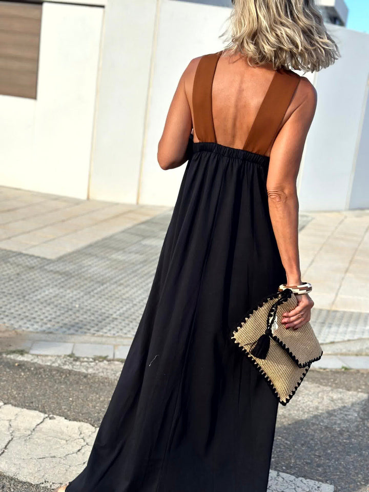 Seriva – Kleid mit gekreuztem Ausschnitt