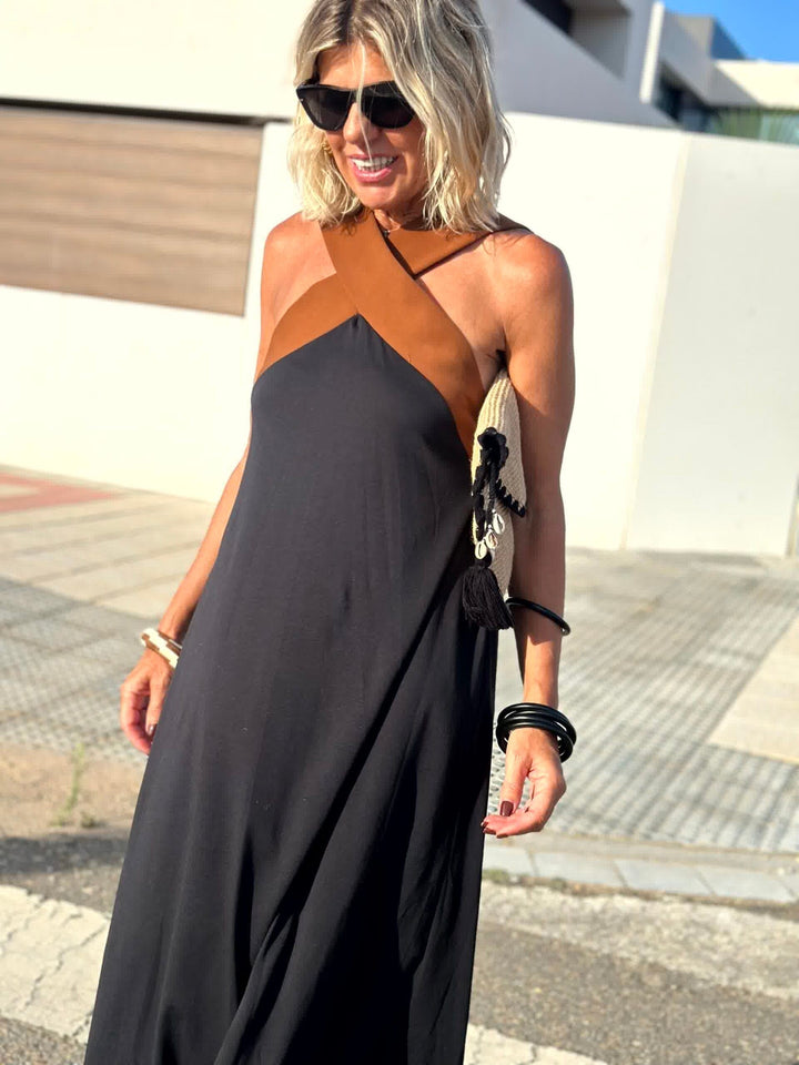 Seriva – Kleid mit gekreuztem Ausschnitt