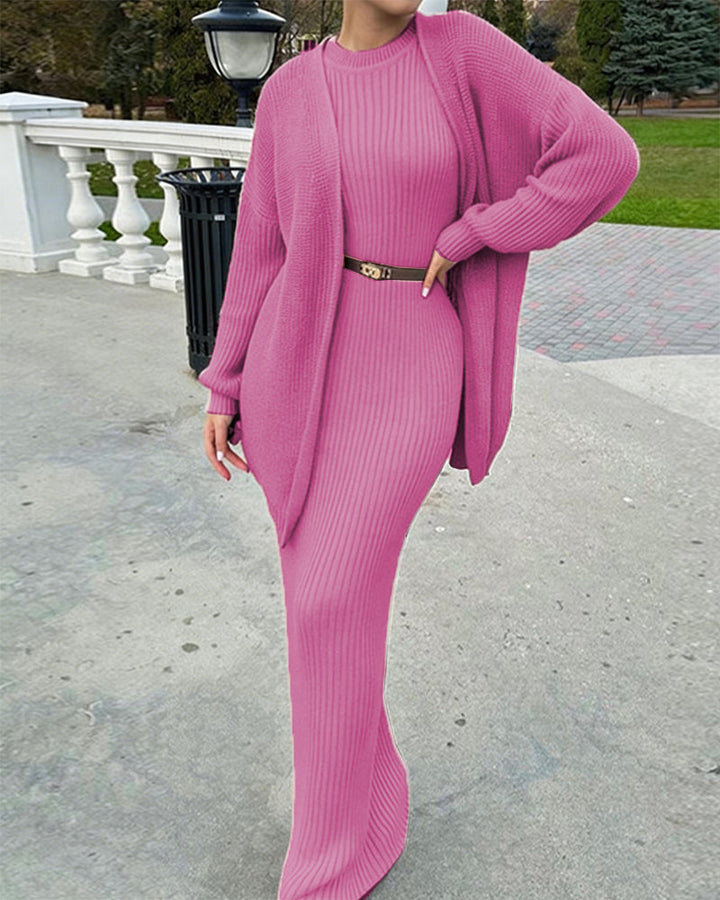 Nivara – Figurbetontes Rippstrickkleid mit Strickjacke im Set