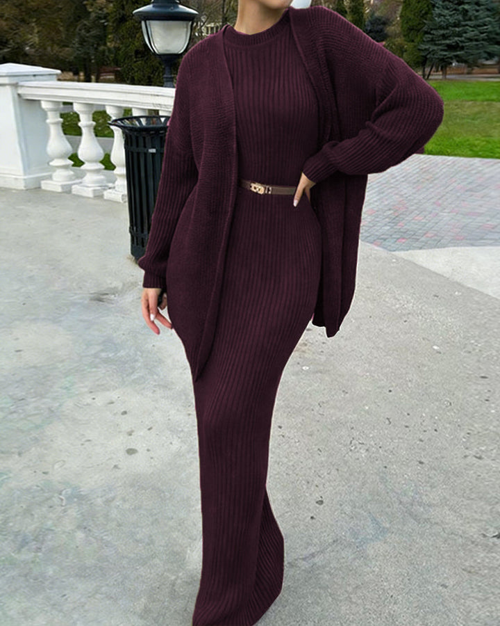 Nivara – Figurbetontes Rippstrickkleid mit Strickjacke im Set