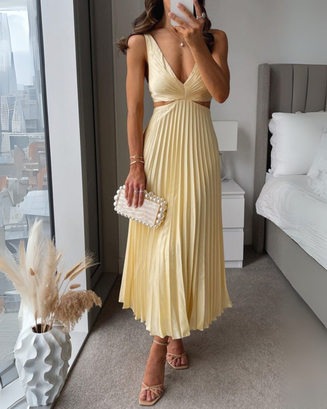 Ivora – Vorn gedrehtes Kleid