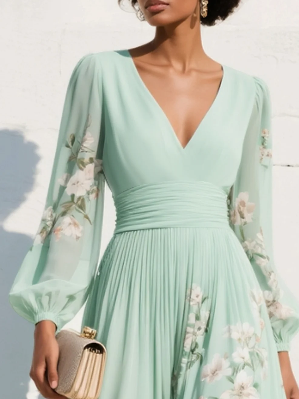 Nerise – Floraler Druck, definierter Taillenbereich, Midikleid