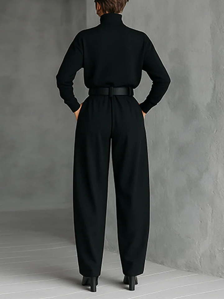 Avenya – Figurbetontes Rollkragenshirt & Hosen-Set
