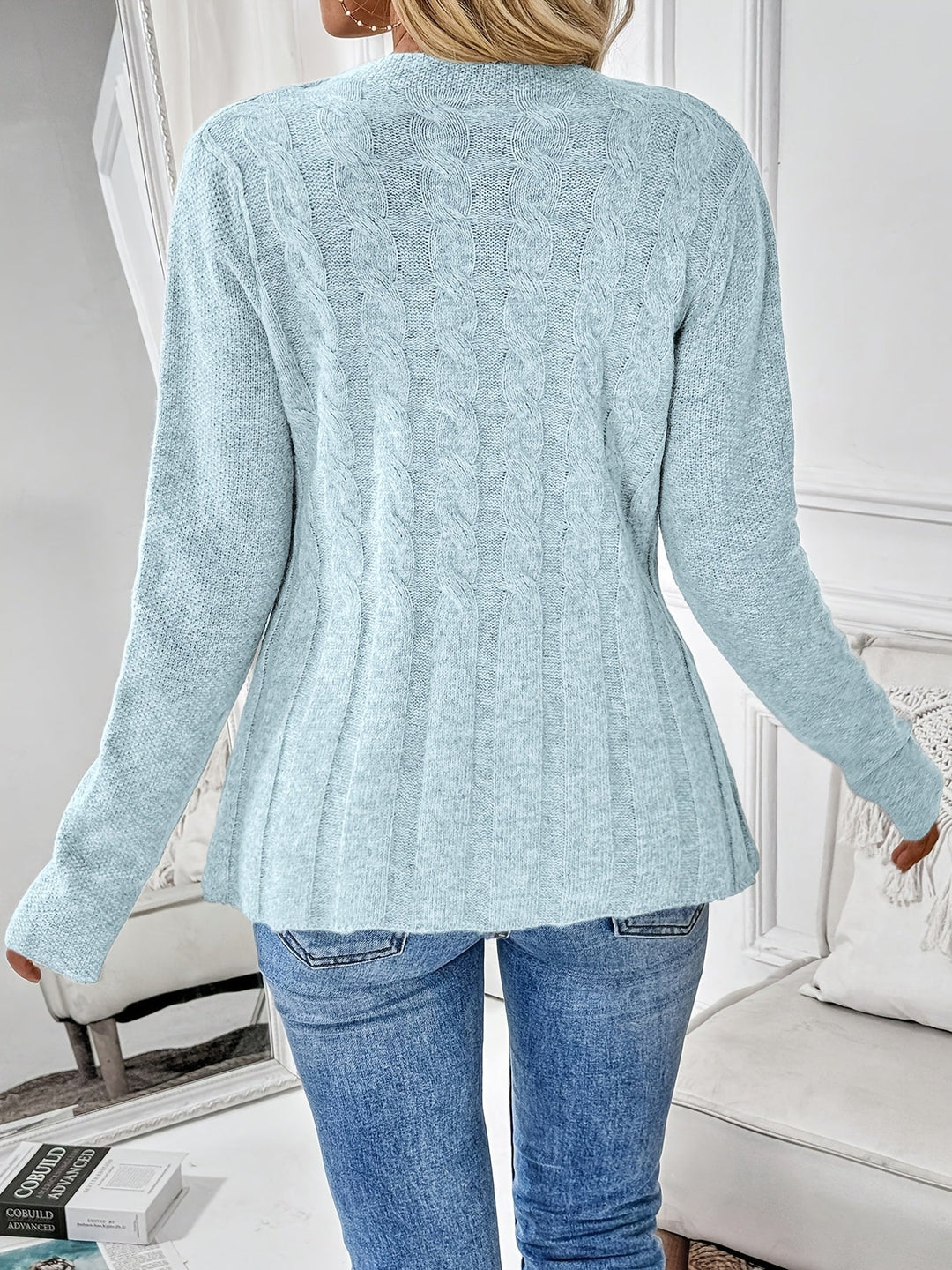 Noreli – Strickjacke mit Twist-Detail