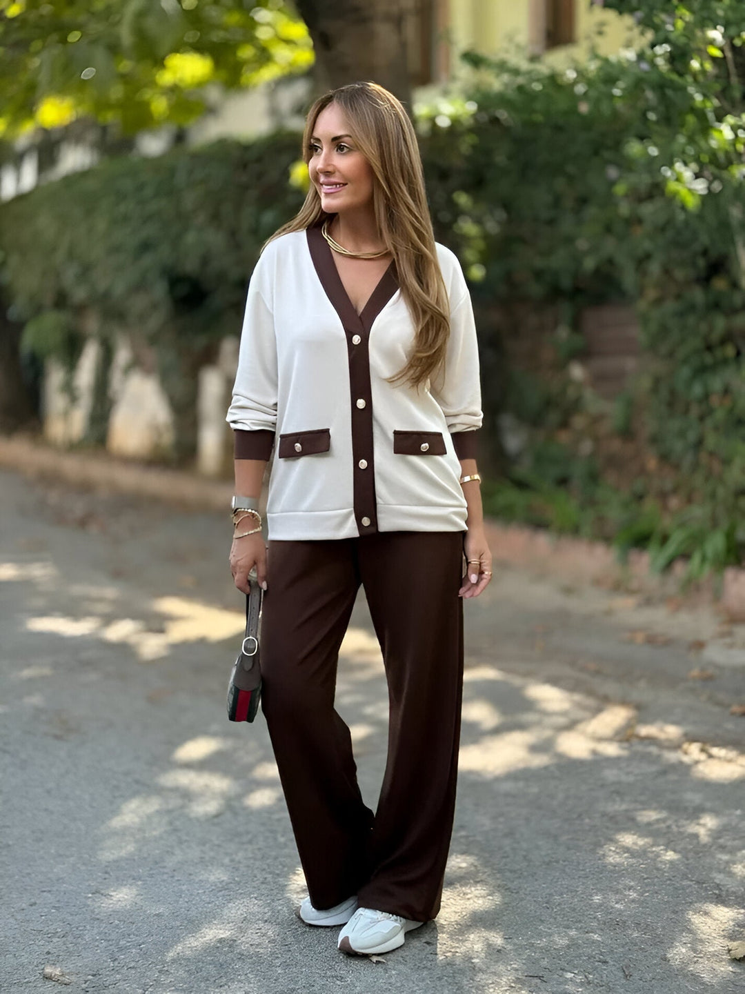 Evoria – Maßgeschneidertes Strickset mit Strickjacke und Hose