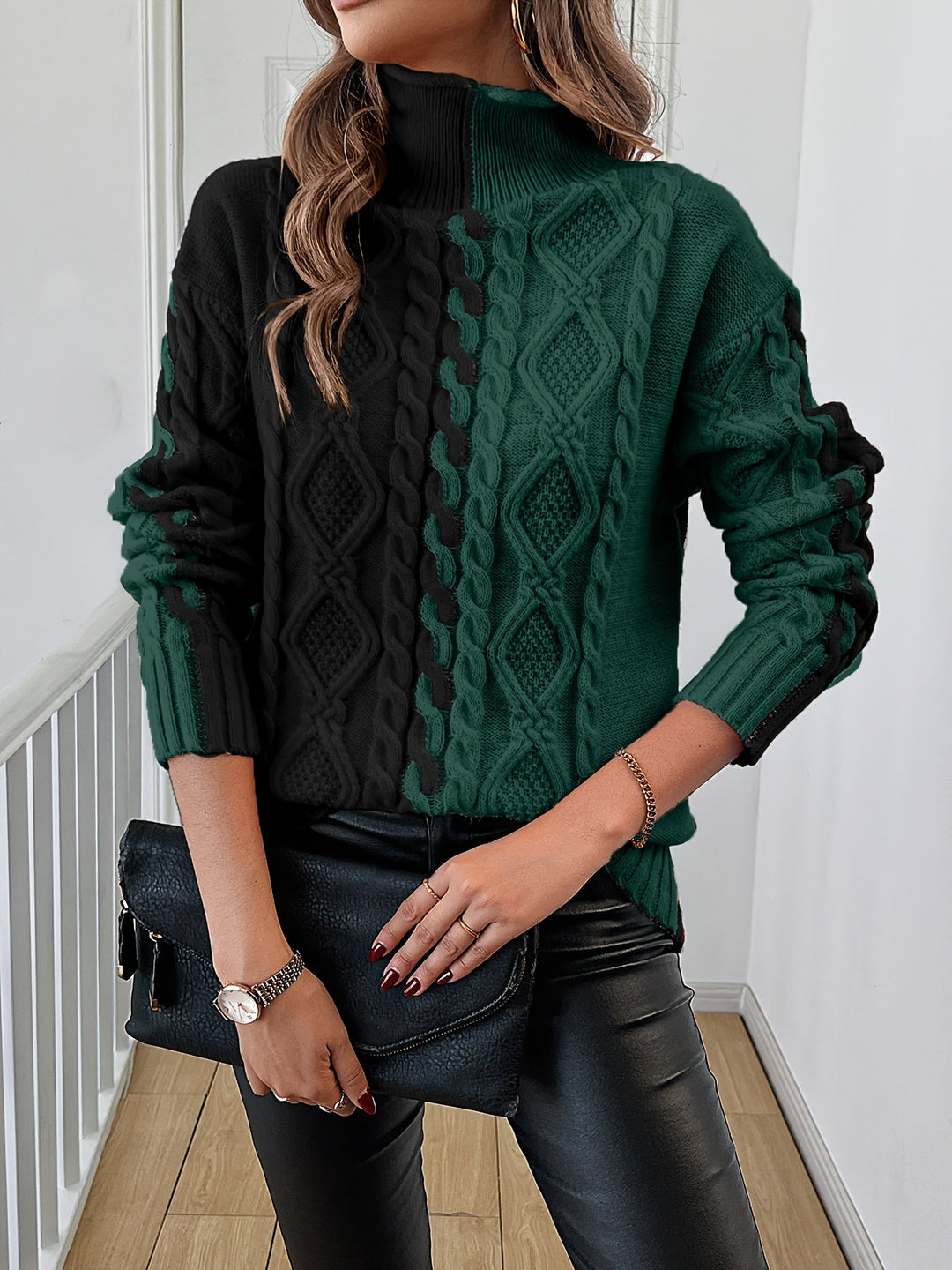 Nerise – vertikal gestreifte Strickbluse