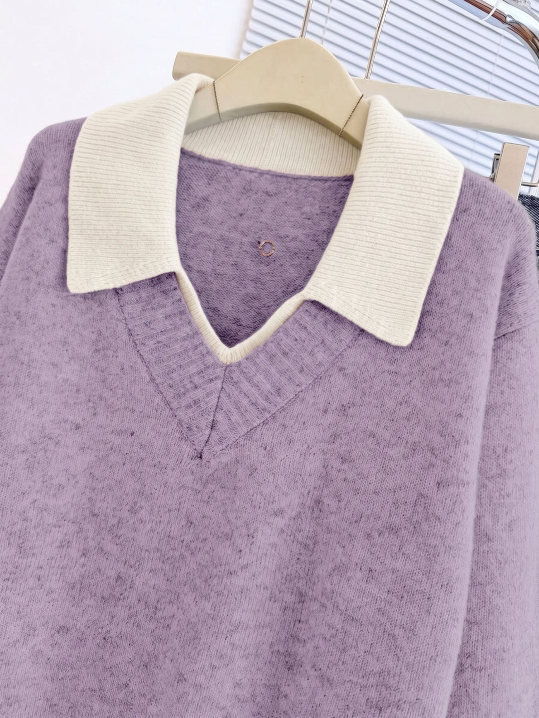 Cirelle – Pullover mit doppeltem Kontrastkragen