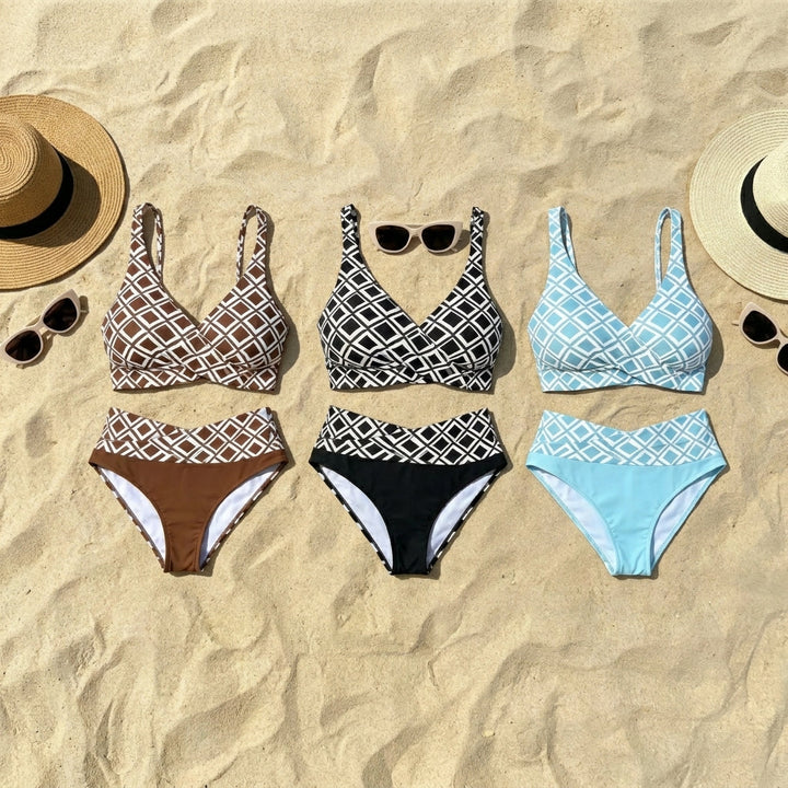 Sevra – Überkreuztes, geometrisch bedrucktes V-Ausschnitt-Bikini-Set