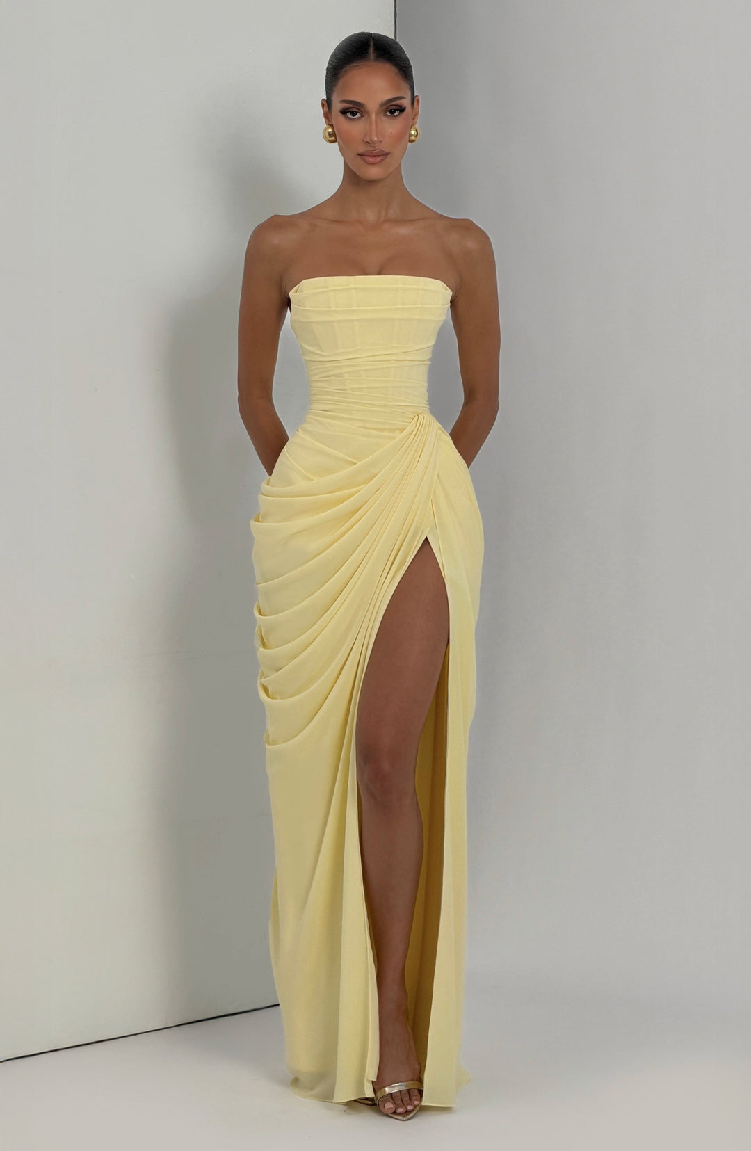 Nelara – Chiffonkleid mit Korsett-Rücken