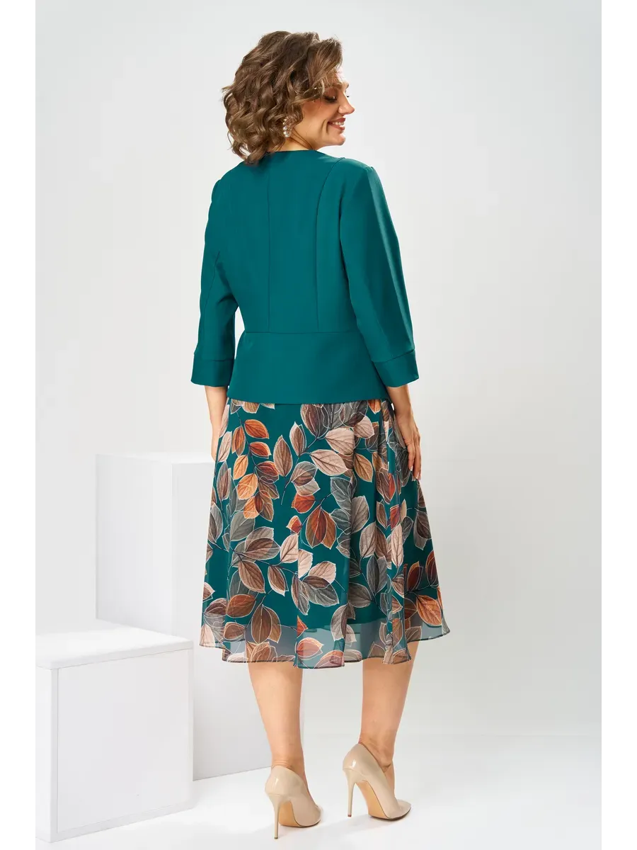 Ilyra – Reverskragen-Chiffonkleid