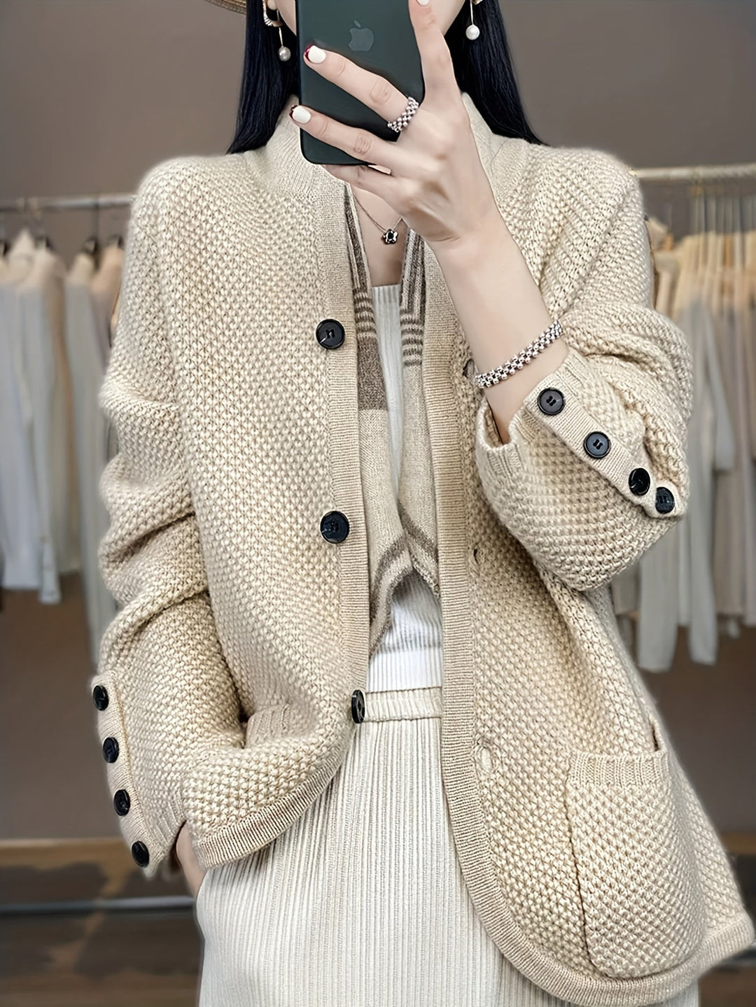 Vesara – Hochkragen-Strickjacke