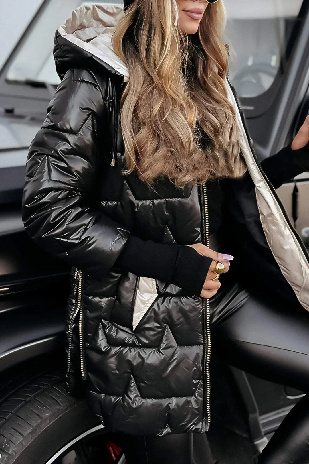 Mireva – Mit fester Kapuze und Polsterung – Jacke