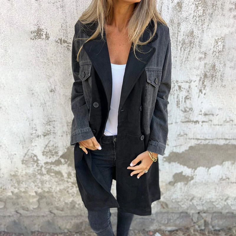 Calyra – Trenchcoat aus Stretchgewebe mit Jeansnähten