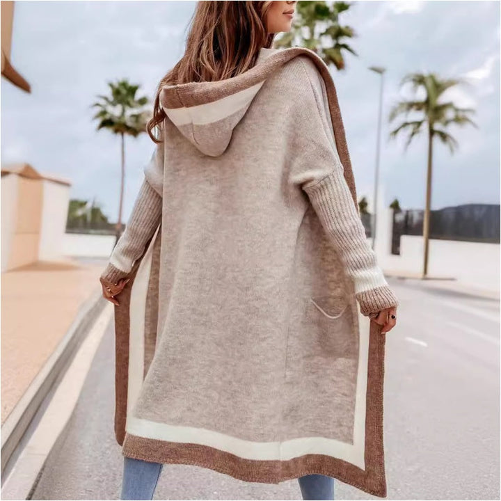 Avenli – Farbblock-Strickjacke mit Kapuze in lockerer Passform